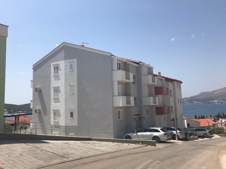 Apartments Gazebo Трогир Экстерьер фото