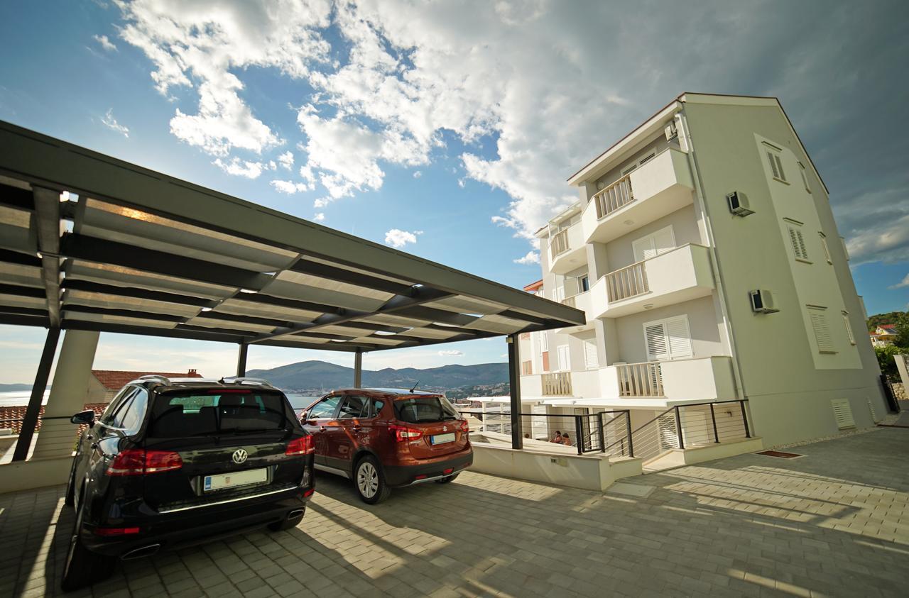 Apartments Gazebo Трогир Экстерьер фото